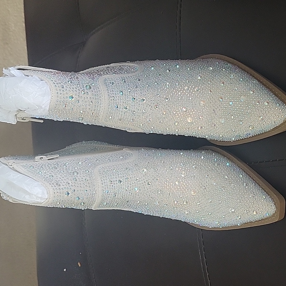 Cowgirl Boots - Picture 2 of 3